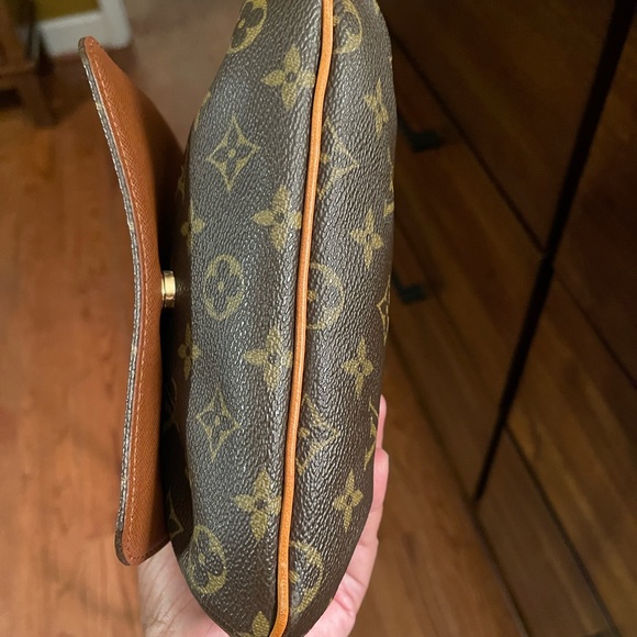 Authentic Louis Vuitton Vintage Musette Salsa Crossbody Handbags - Picture 15 of 16